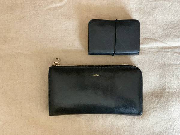 アグレアーブルの「タッセル付きカードケース」で、持ち歩くカードを整えよう。[PR]