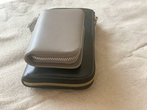 アグレアーブルの「タッセル付きカードケース」で、持ち歩くカードを整えよう。[PR]