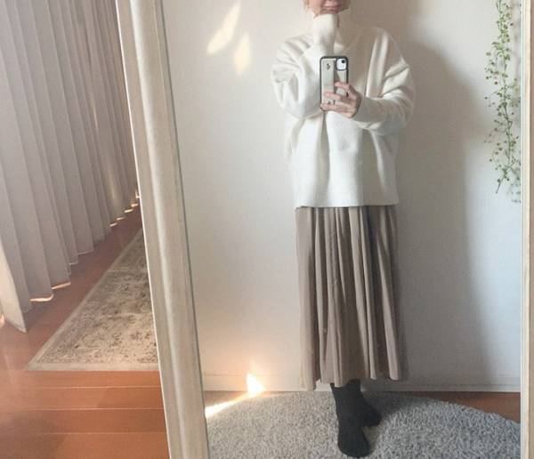 今、買い足すべきは「春先主役」がキーワード。 アウターで表情が変わる「リラックスワンピース」[PR]