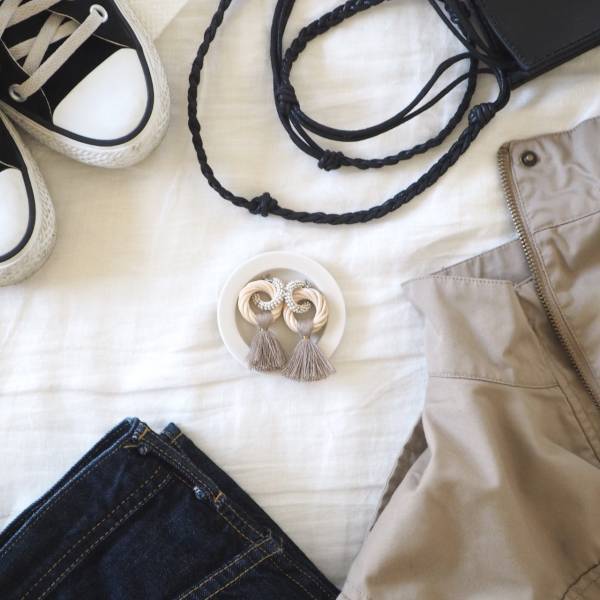 カジュアルな日もフォーマルな日も。軽くてつけ心地のいい2WAYリングラタンピアス[PR]