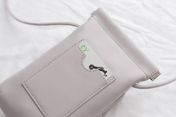 バッグは2個持ちが便利！「スマホポシェット」があればストレスフリーに