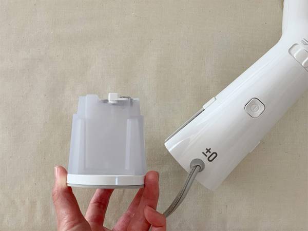 衣類スチーマーって本当に便利なの？「±0スタイルスチーマー D010」を徹底検証！[PR]