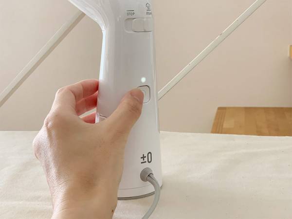 衣類スチーマーって本当に便利なの？「±0スタイルスチーマー D010」を徹底検証！[PR]