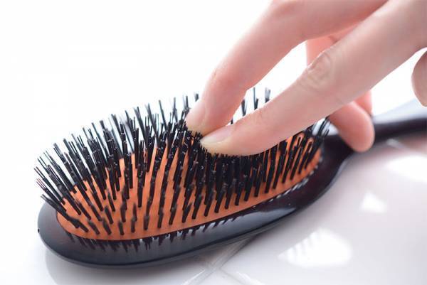 髪の毛の悩み、ホームケアでできることから始めませんか？最高級ヘアブラシ「MASON PEARSON（メイソンピアソン）」[PR]