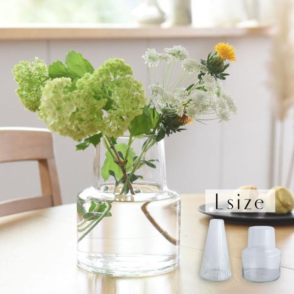 お花やグリーンでお部屋に彩りを　シンプルから個性派まで「フラワーベース」13選