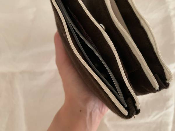 子供とおでかけの“あたふた”を防ぐ。ティッシュ＆マスクポーチがメディカルポーチに！[PR]