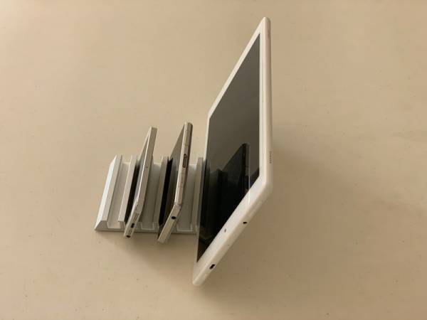 tower「タブレットスタンド」でわが家の充電ステーションをつくろう。[PR]