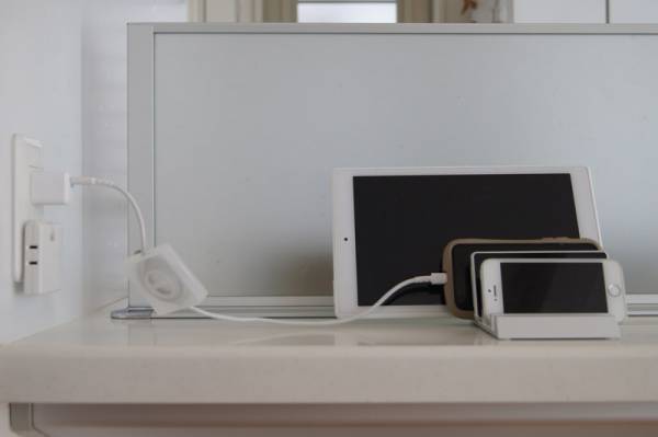 tower「タブレットスタンド」でわが家の充電ステーションをつくろう。[PR]