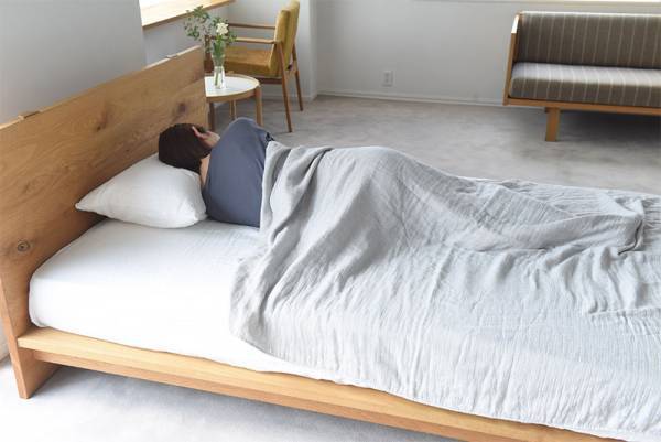 夏寝具におすすめの今治タオルケット　サラリと爽やかな心地よさ！