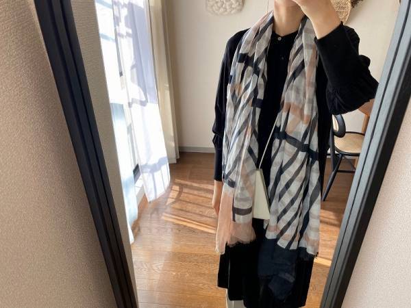 付けない派の私が選んだ、コーデいらずの「シルク混ストール」[PR]