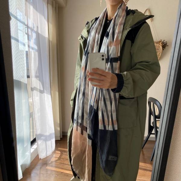 付けない派の私が選んだ、コーデいらずの「シルク混ストール」[PR]