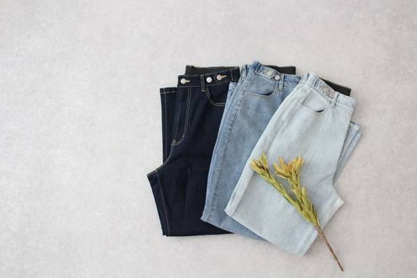 楽ちんなのに今年っぽい！見つけた、私のベストなデニム。【体型別スタッフコーディネート帖】[PR]
