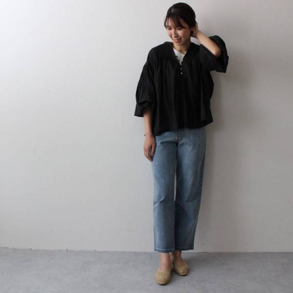 楽ちんなのに今年っぽい！見つけた、私のベストなデニム。【体型別スタッフコーディネート帖】[PR]