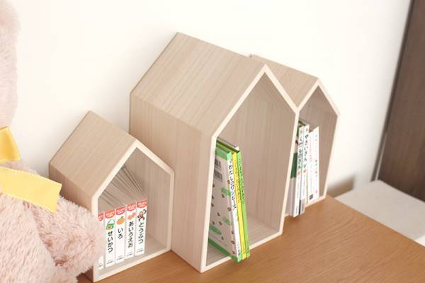 ゴチャゴチャ絵本がようやくスッキリ。子どもが読みたくなる「本の家」[PR]