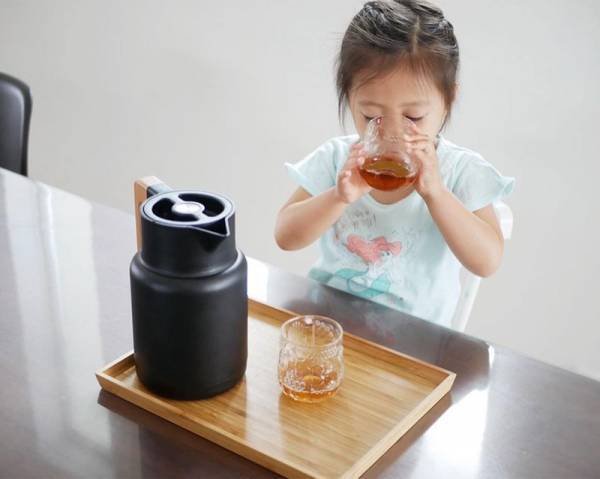 感動の使い心地！セルフ麦茶のご指名アイテム「リバーズのサーモジャグ」リニューアルの使い心地は？[PR]