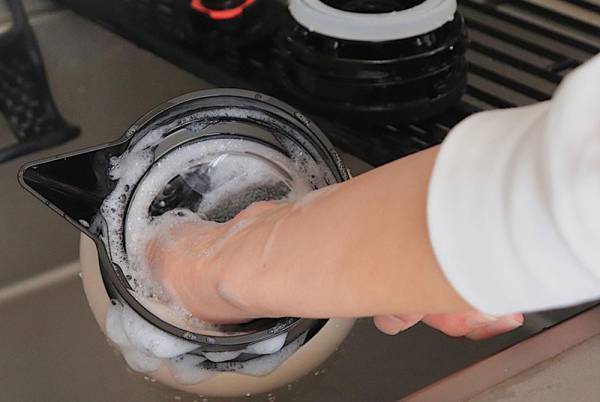 感動の使い心地！セルフ麦茶のご指名アイテム「リバーズのサーモジャグ」リニューアルの使い心地は？[PR]