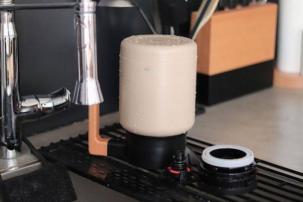 感動の使い心地！セルフ麦茶のご指名アイテム「リバーズのサーモジャグ」リニューアルの使い心地は？[PR]