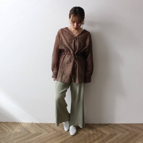 スタッフ愛用者続出中〜！垢抜けローファーの【カラー別】スタッフコーディネート[PR]