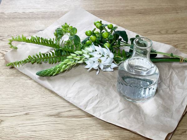 挿すだけで絵になる「小さな花器」だから続く、花のある暮らし[PR]