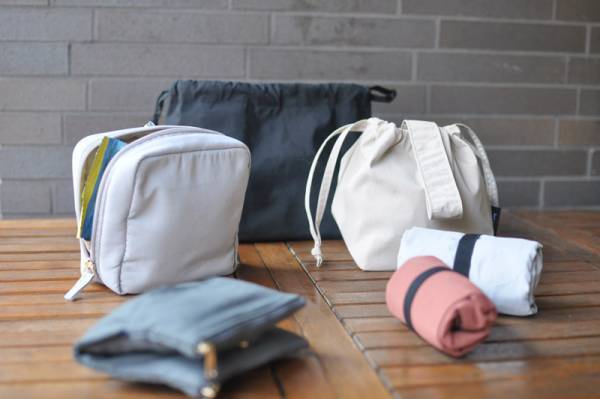 無印みたいな統一感！bon moment でバッグの中をそろえてみたら。[PR]