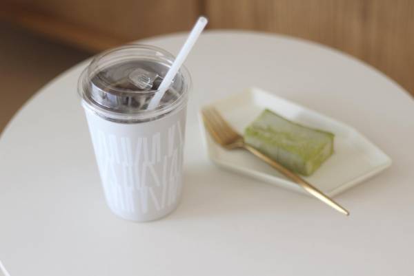 コンビニコーヒーそのままIN。飲み切るまで氷が生きてる幸せ♪ 「ボンモマン　保冷タンブラー」使用レポ[PR]