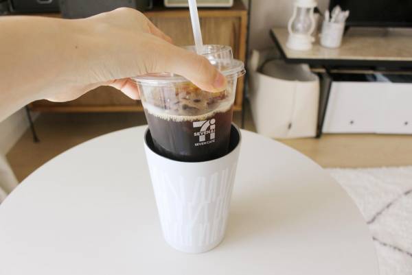 コンビニコーヒーそのままIN。飲み切るまで氷が生きてる幸せ♪ 「ボンモマン　保冷タンブラー」使用レポ[PR]