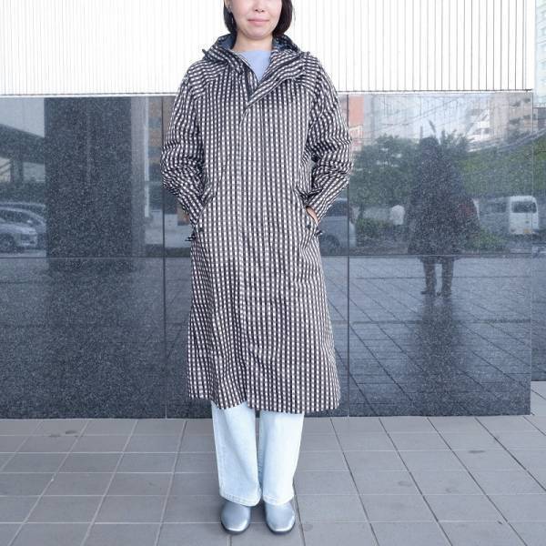 しっかり防水？ファッション性？暮らしに合わせて選びたい、「レインコート」あなたはどっち？[PR]