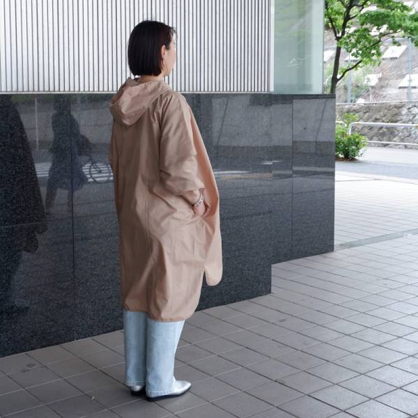 しっかり防水？ファッション性？暮らしに合わせて選びたい、「レインコート」あなたはどっち？[PR]