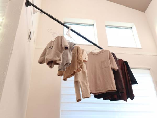 梅雨の毎日も洗濯日和にしてくれる、部屋干しお助けアイテム！[PR]