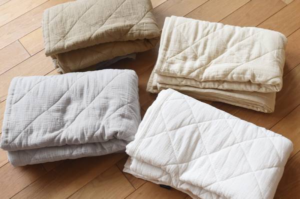 ボンモマン×シンプルホーム、初コラボ企画！こだわりを詰め込んだ 「やわらかマルチカバー」誕生秘話[PR]