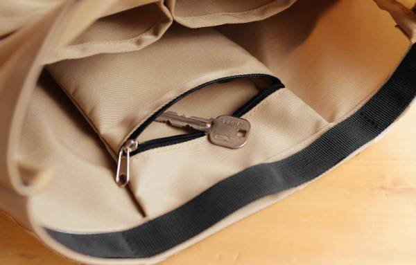 夏の新色「ライラック」登場！ボンモマンのバッグインバッグ　愛用スタッフの使い方[PR]