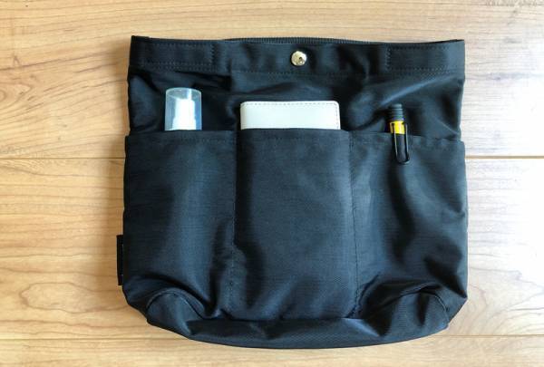 夏の新色「ライラック」登場！ボンモマンのバッグインバッグ　愛用スタッフの使い方[PR]