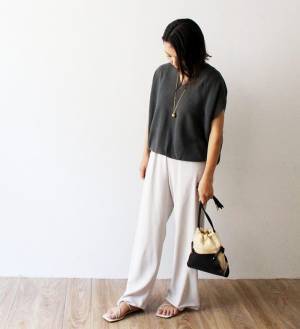 合わせやすさ抜群の万能ジュートバッグ！スタッフコーディネート集[PR]