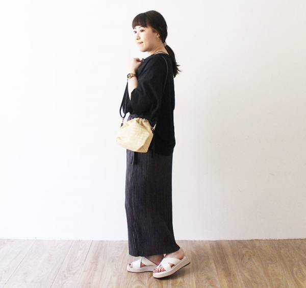 合わせやすさ抜群の万能ジュートバッグ！スタッフコーディネート集[PR]