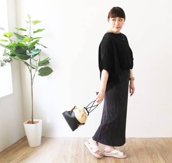 合わせやすさ抜群の万能ジュートバッグ！スタッフコーディネート集[PR]