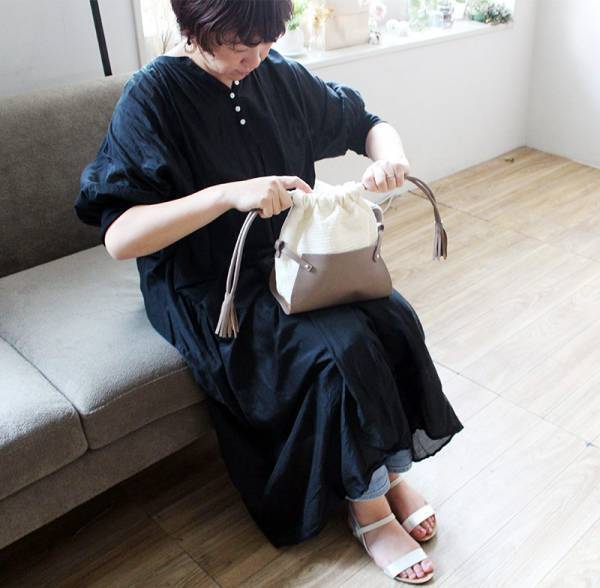 合わせやすさ抜群の万能ジュートバッグ！スタッフコーディネート集[PR]