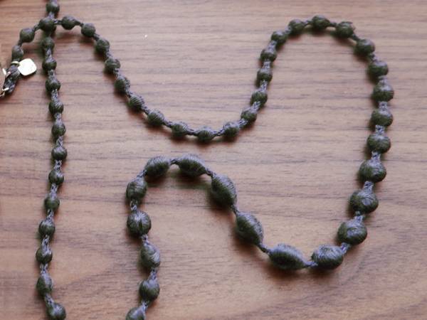 ハレの日のマスク姿を彩る。結婚パーティーや お呼ばれに付けたいマスクコード[PR]