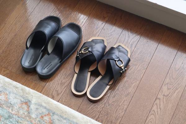 気兼ねなく履けるのがいいところ、こんな日に履きたい毎日サンダル。[PR]
