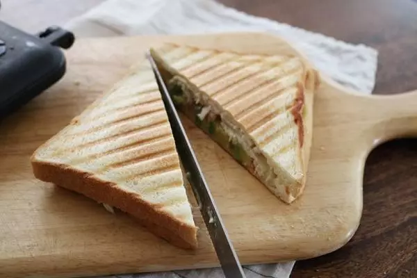 おうち時間の楽しみ方、直火式ホットサンドメーカーを楽しもう！【前編】