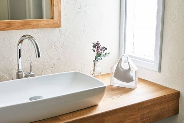 もう忘れない。なくさない。ディスプレイ感覚で収納できる「マスクのおうち」[PR]