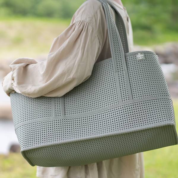 夏のレジャーに使いたい！「ライトコンテナバッグ」インスタグラマーさん使用レポ[PR]