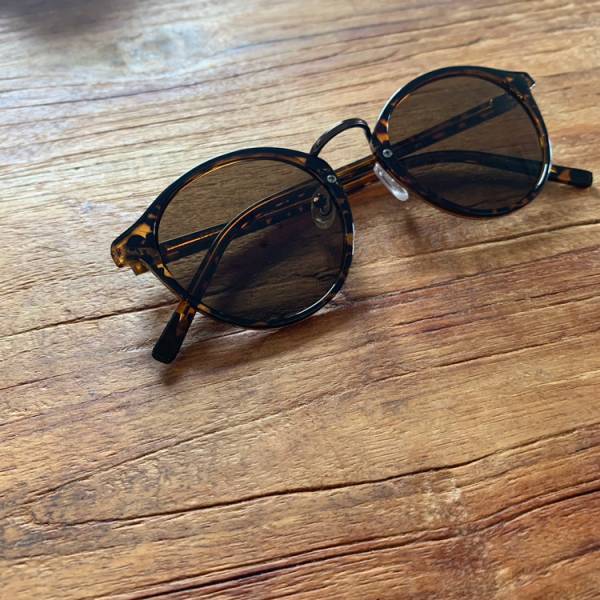 40代、念願のサングラスデビュー。 【再再再販】大人気アイテムで新しい自分を発見！[PR]