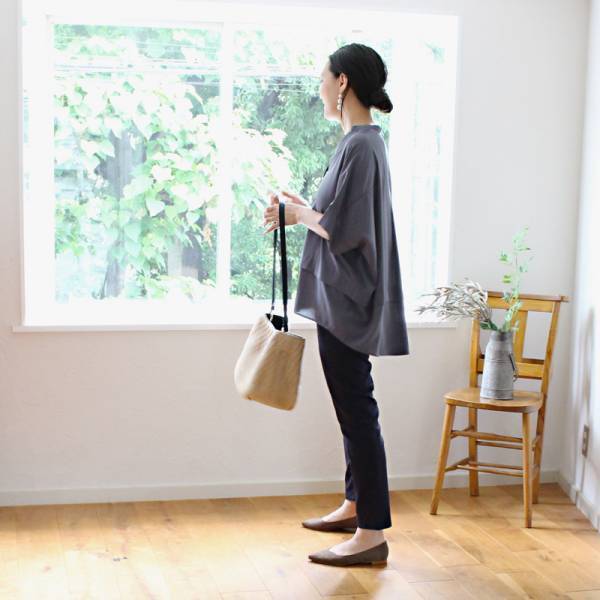 【スタッフ着用レポ】裾切替レイヤード風スキッパーブラウス[PR]