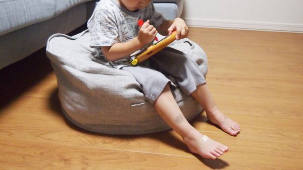 今夜待望の再入荷！「bon moment（ボンモマン）リビングクッションになる 掛け布団収納ケース」スタッフの使い方[PR]