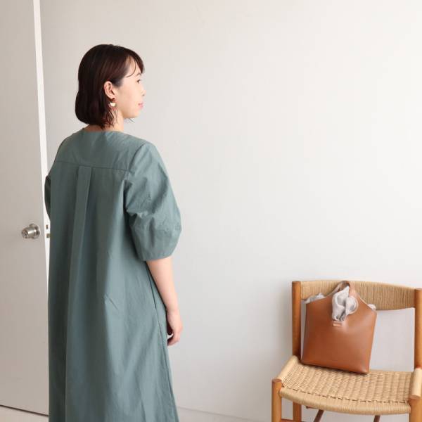 【スタッフ着用レポ】袖バルーンAラインワンピース[PR]