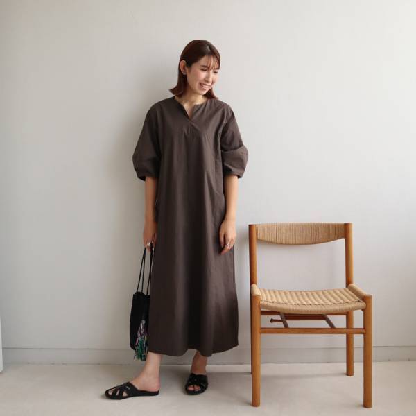 【スタッフ着用レポ】袖バルーンAラインワンピース[PR]