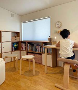 10年後も長く愛用したくなる「±0（プラスマイナスゼロ） LEDスタンドライト」インスタグラマーさんの使い方[PR]