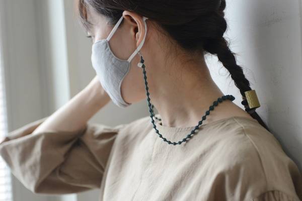 半歩先ゆくオシャレさんは、秋色小物で季節感を演出する！[PR]