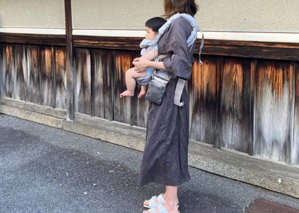 とにかく軽い！ベビーとのお出かけに、「リネン混トートバッグ」をマザーズバッグに選んだ話[PR]