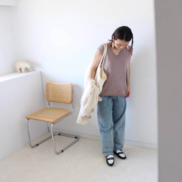 【2021秋冬】まずこの２つの靴で乗り越える！新作パンプス＆新カラバリローファーのスタッフコーディネート集[PR]